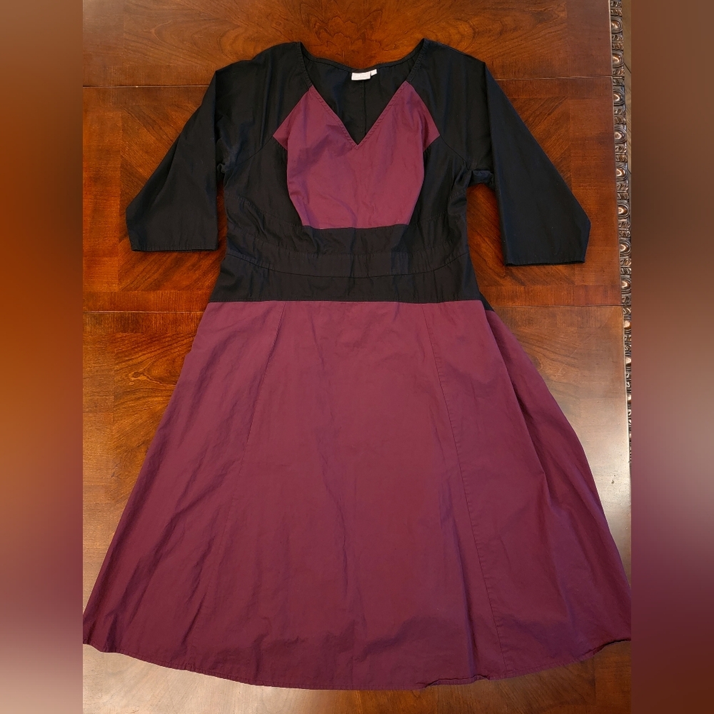 3X/24W eshakti Poplin Color Block V neck dress black & maroon